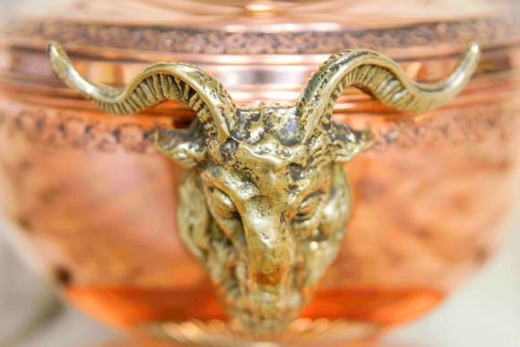 Медная супница - ваза с латунным мощным декором