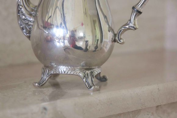 Старинный никелированый кофейник