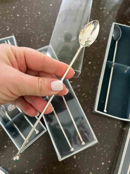 Серебряные коктейльные ложки и вилки для лимона.