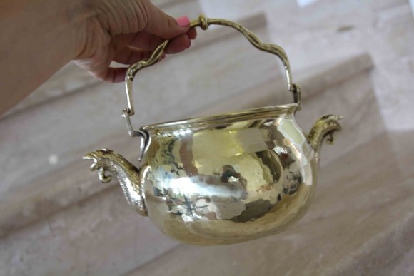 Старинный двуносик из латуни. Идеальное состояние