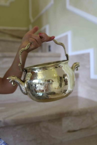 Старинный двуносик из латуни. Идеальное состояние