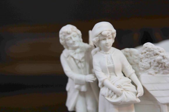 Винтажная карандашница из белоснежного фарфора