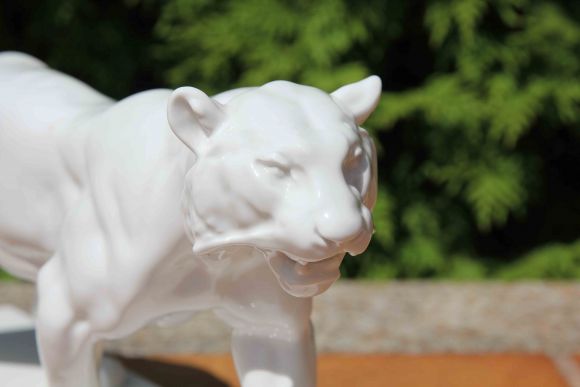 Статуэтка из фарфора "Тигр". KPM Berlin﻿ (КПМ Берлин).