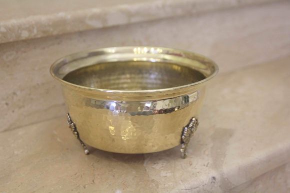 Интересное винтажное кашпо на ножках. Европа. Начало 20 века