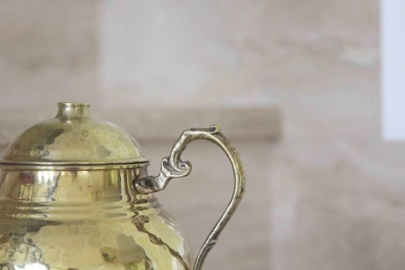 Очаровательный латунный  чайник на 1,5 литра