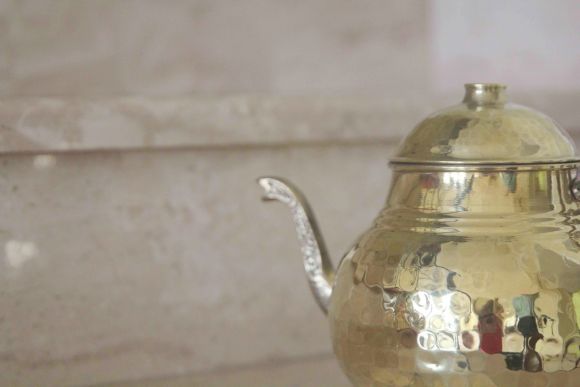 Очаровательный латунный  чайник на 1,5 литра