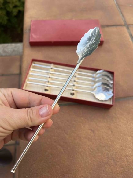 Посеребренные европейские длинные ложечки. Винтаж