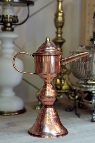 Медная антикварная масленка после реставрации. Европа