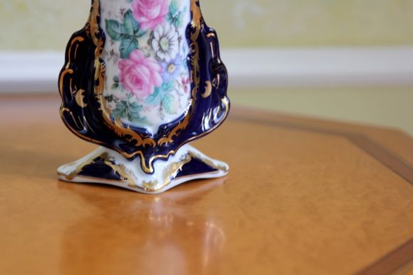 Пара старинных вазочек из Кобальта. Европа. Середина 20 века