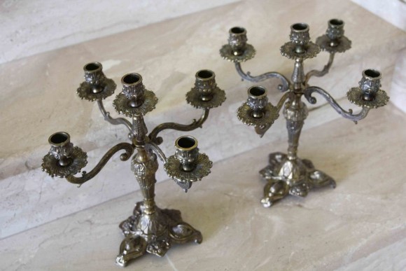 Роскошная бронзовая пара подсвечников, сделанные в Европе