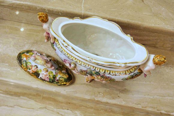 Невероятная супница - ваза ЛАДЬЯ Capodimonte