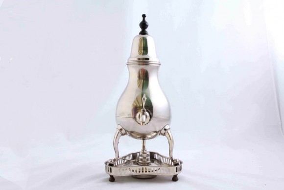 Старинная бульотка в серебре фирмы RIO