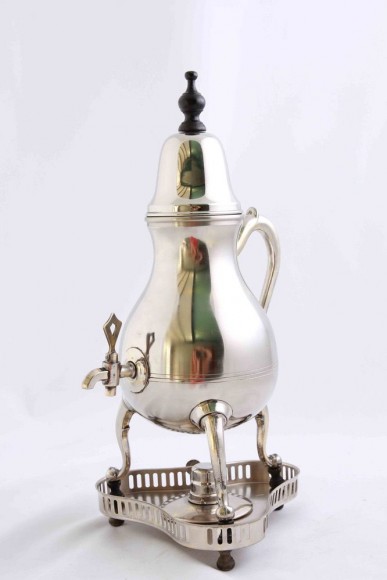 Старинная бульотка в серебре фирмы RIO