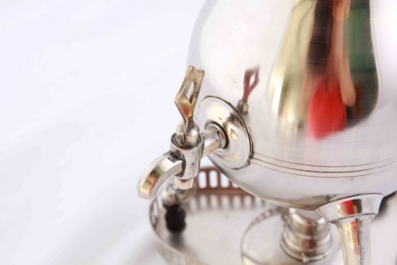 Старинная бульотка в серебре фирмы RIO