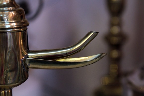 Старинная латунная масленка . Европа. Начало 20 века