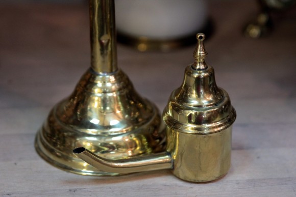 Старинная латунная масленка . Европа. Начало 20 века