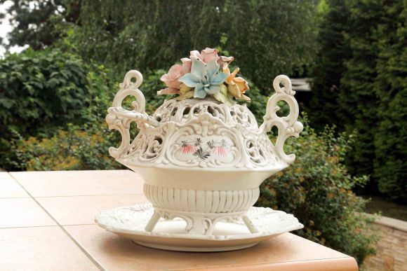 Миниатюрная старинная супница Bassano Italy