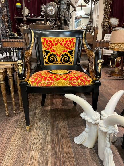 Винтажное оригинальное кресло versace версаче