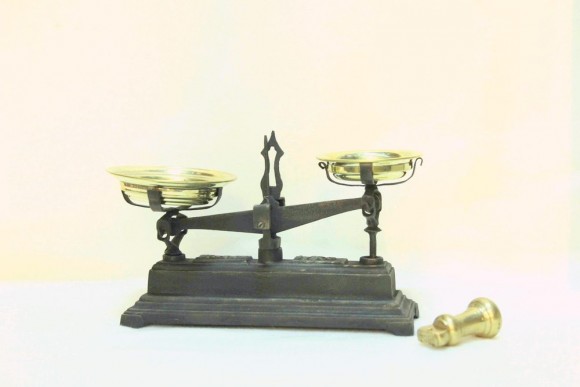 Настоящий Раритет! Винтажные маленькие весы на 1,5 кг в идеале