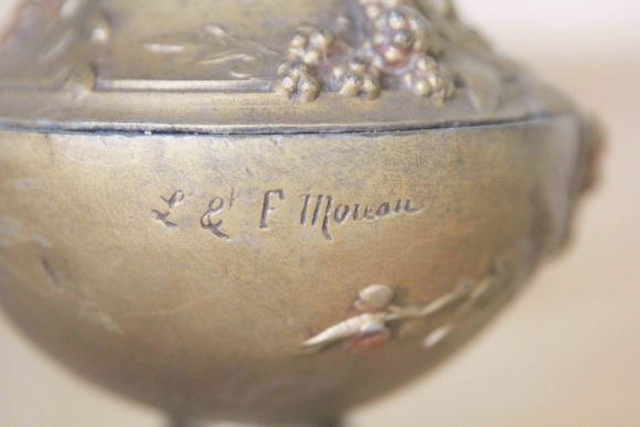 Пара шикарных старинных французских ваз.