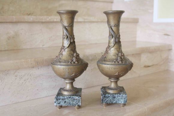 Пара шикарных старинных французских ваз.