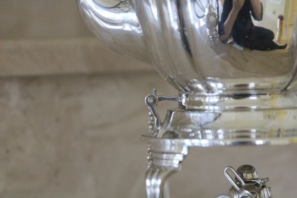 Антикварная бульотка с серебре. Идеальное состояние