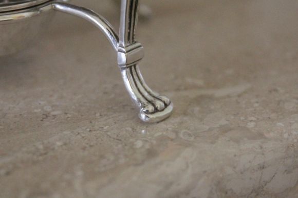 Антикварная бульотка с серебре. Идеальное состояние