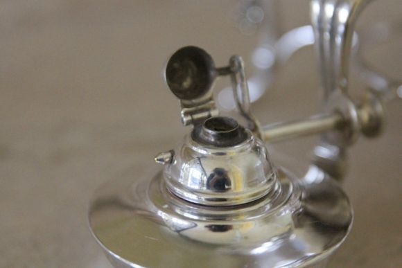 Антикварная бульотка с серебре. Идеальное состояние