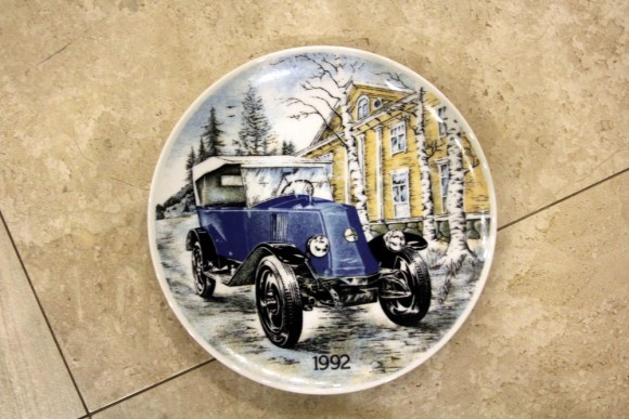 Серия декоративных тарелок "Автомобили прошлого века".Европа. Начало 20 века