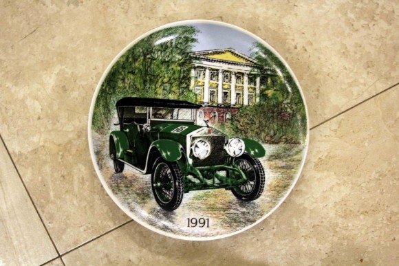 Серия декоративных тарелок "Автомобили прошлого века".Европа. Начало 20 века