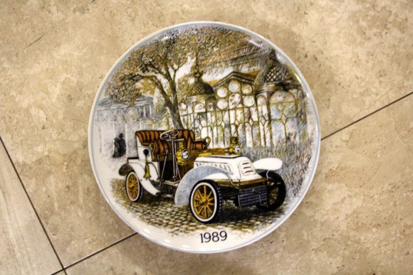 Серия декоративных тарелок "Автомобили прошлого века".Европа. Начало 20 века
