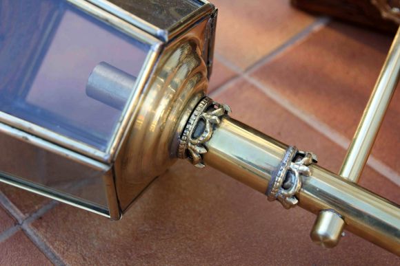 Старинный каретный фонарь - настенное бра