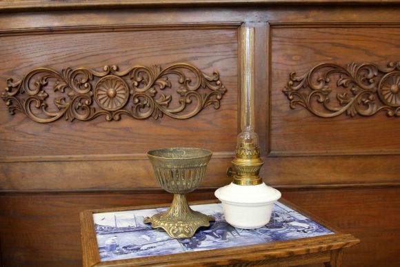 Старинная керосиновая лампа С интересным стеклом!