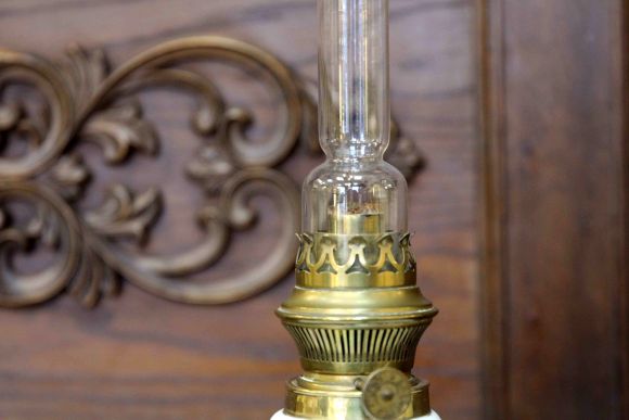 Старинная керосиновая лампа С интересным стеклом!