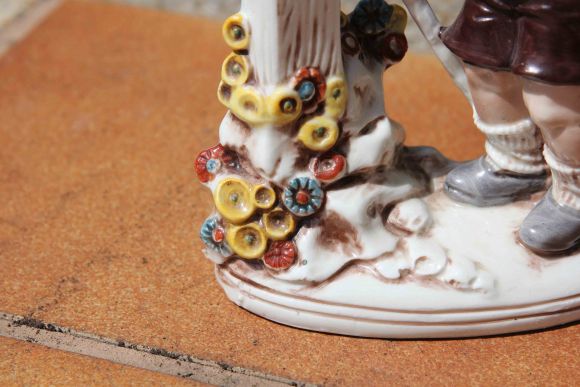 Фарфоровая статуэтка «Юный путешественник» Carl Schneider. Германия 20 век.