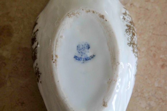 Голубь-масленка Кузнецовский фарфор. Россия