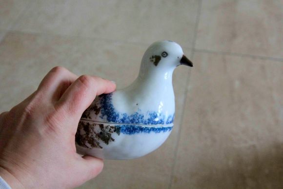 Голубь-масленка Кузнецовский фарфор. Россия