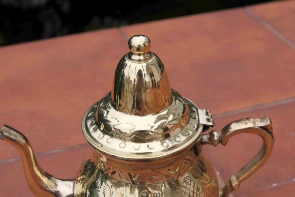 Интересный латунный чайник примерно на 700 г