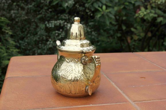 Интересный латунный чайник примерно на 700 г