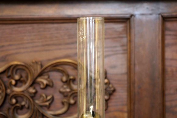 Винтажная керосиновая лампа