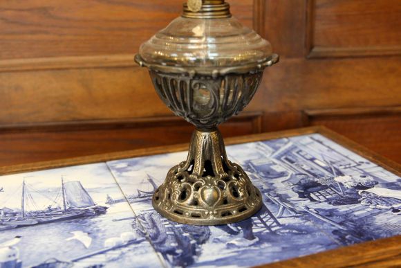 Винтажная керосиновая лампа