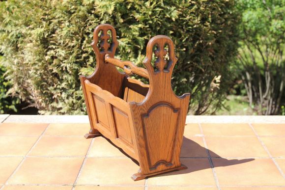 Винтажная газетница из дуба. Европа. Начало 20 века