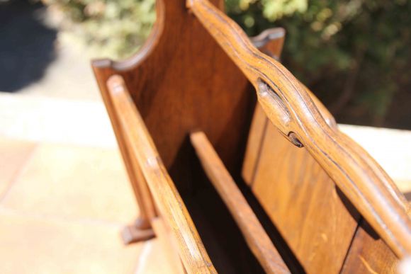 Винтажная газетница из дуба. Европа. Начало 20 века