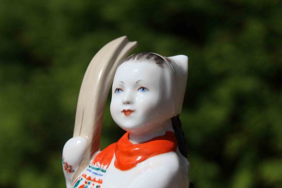 Статуэтка ЛФЗ «Лыжница». СССР