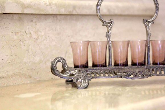 Антикварные рюмочки на подставке