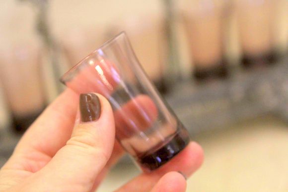 Антикварные рюмочки на подставке