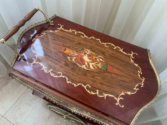 Складной сервировочный столик, маркетри.