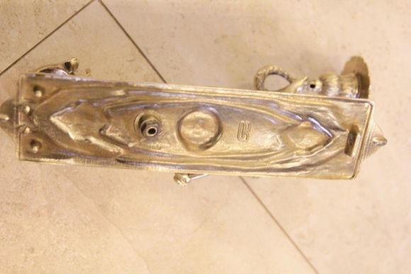 Пара красивых старинных настенных подсвечников в виде ПУТТИ