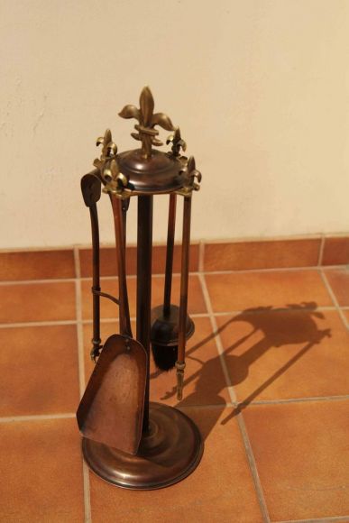 Каминный набор с царской лилией. Медь. Патина. Идеальное состояние Каминный набор с царской лилией. Медь. Патина. Идеальное состояние