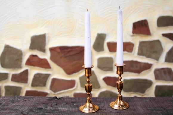 Пара медных подсвечников из Европы